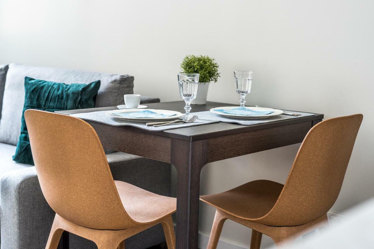 Center By Urban Rent *
